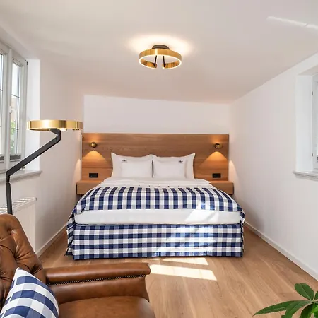 Haestens Boutique Biohotel - Chez Douverne 5* Sommerach