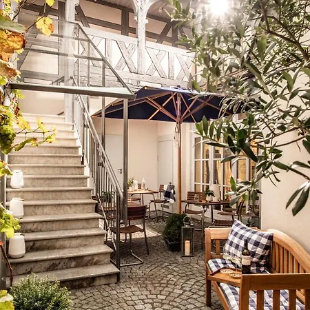 Haestens Boutique Biohotel - Chez Douverne 5* Sommerach